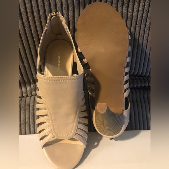 LOLITA PUMPS - Picture 3 of 6